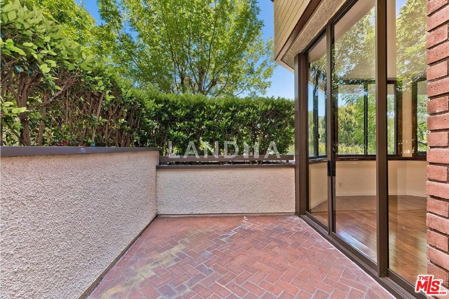 300 N Swall Drive #106 官网图片 3