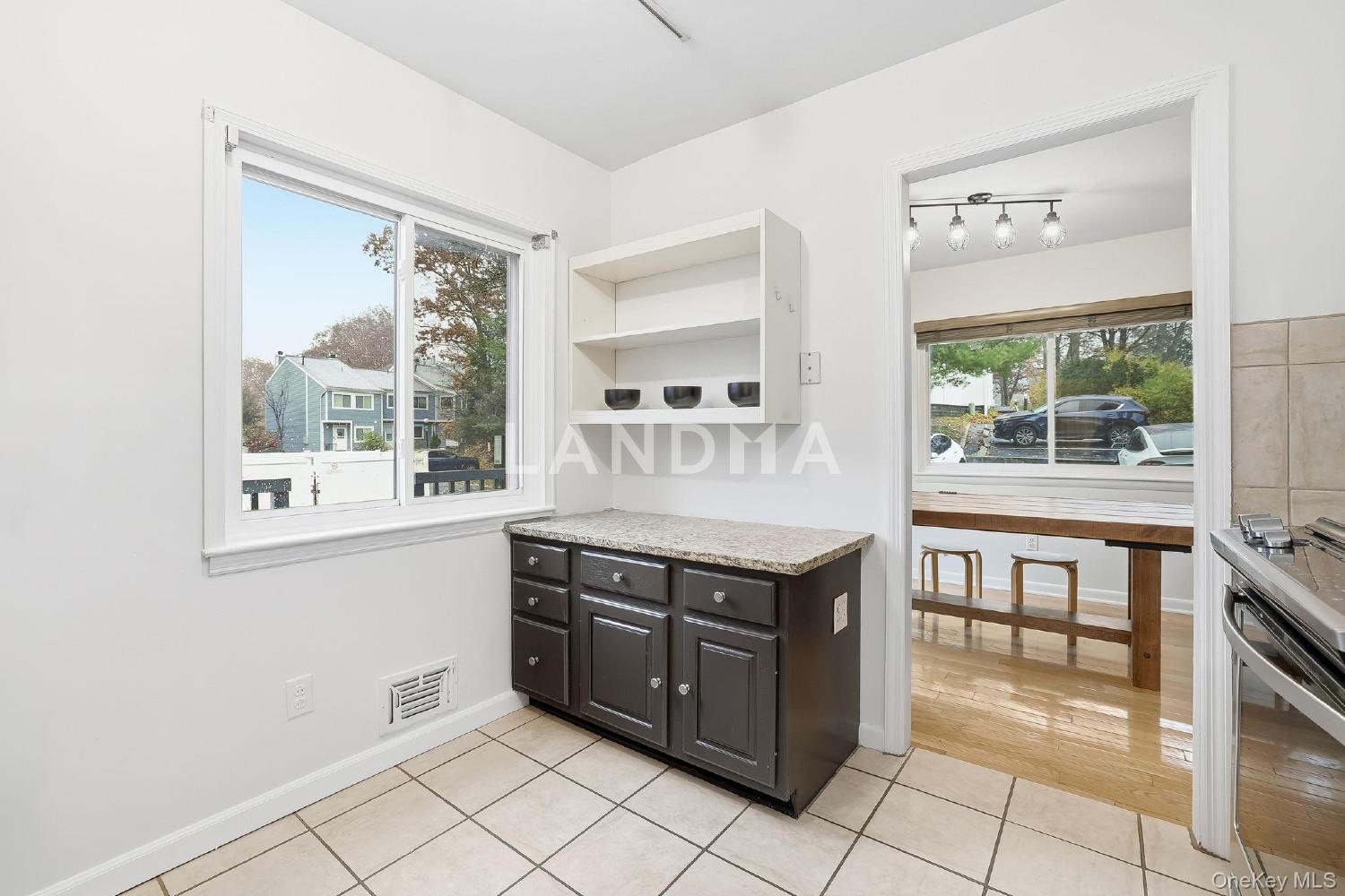 25 Barker Street  Unit 315 官网图片 24