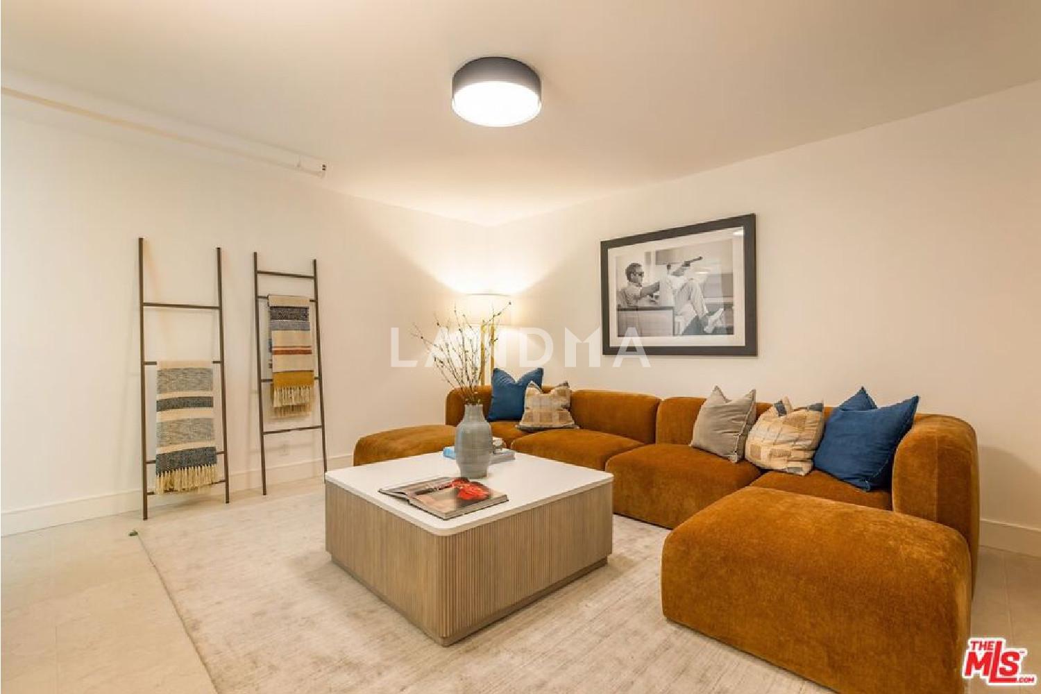 922 N West Knoll Drive 官网图片 37