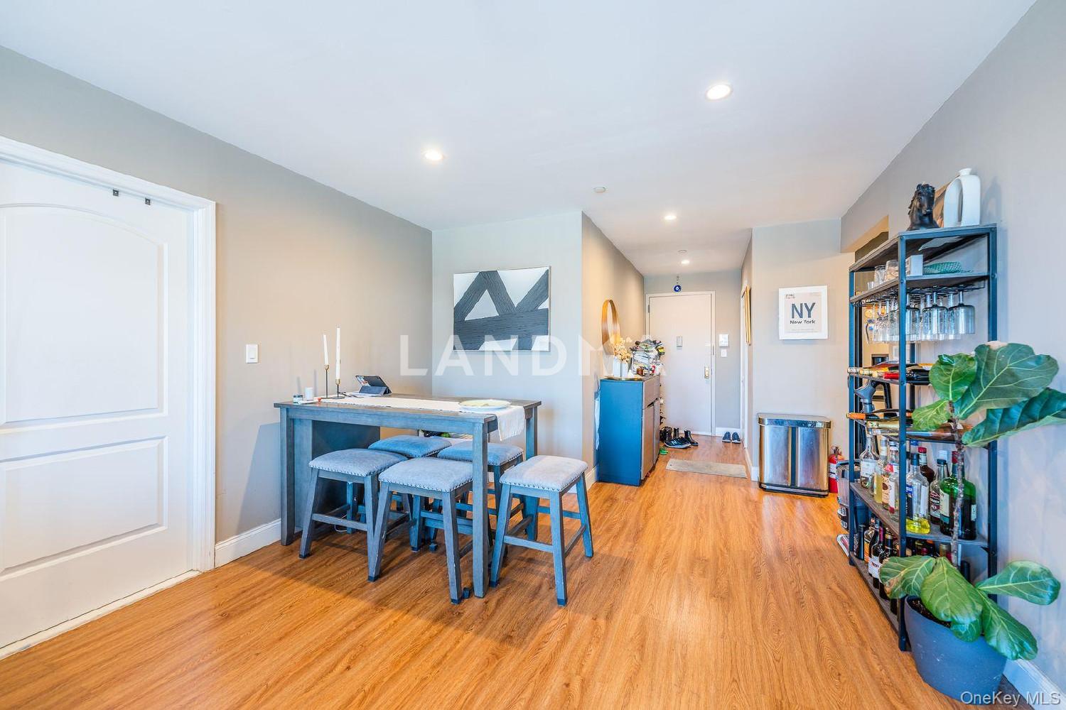 4516 83RD Street  Unit 5K 官网图片 3