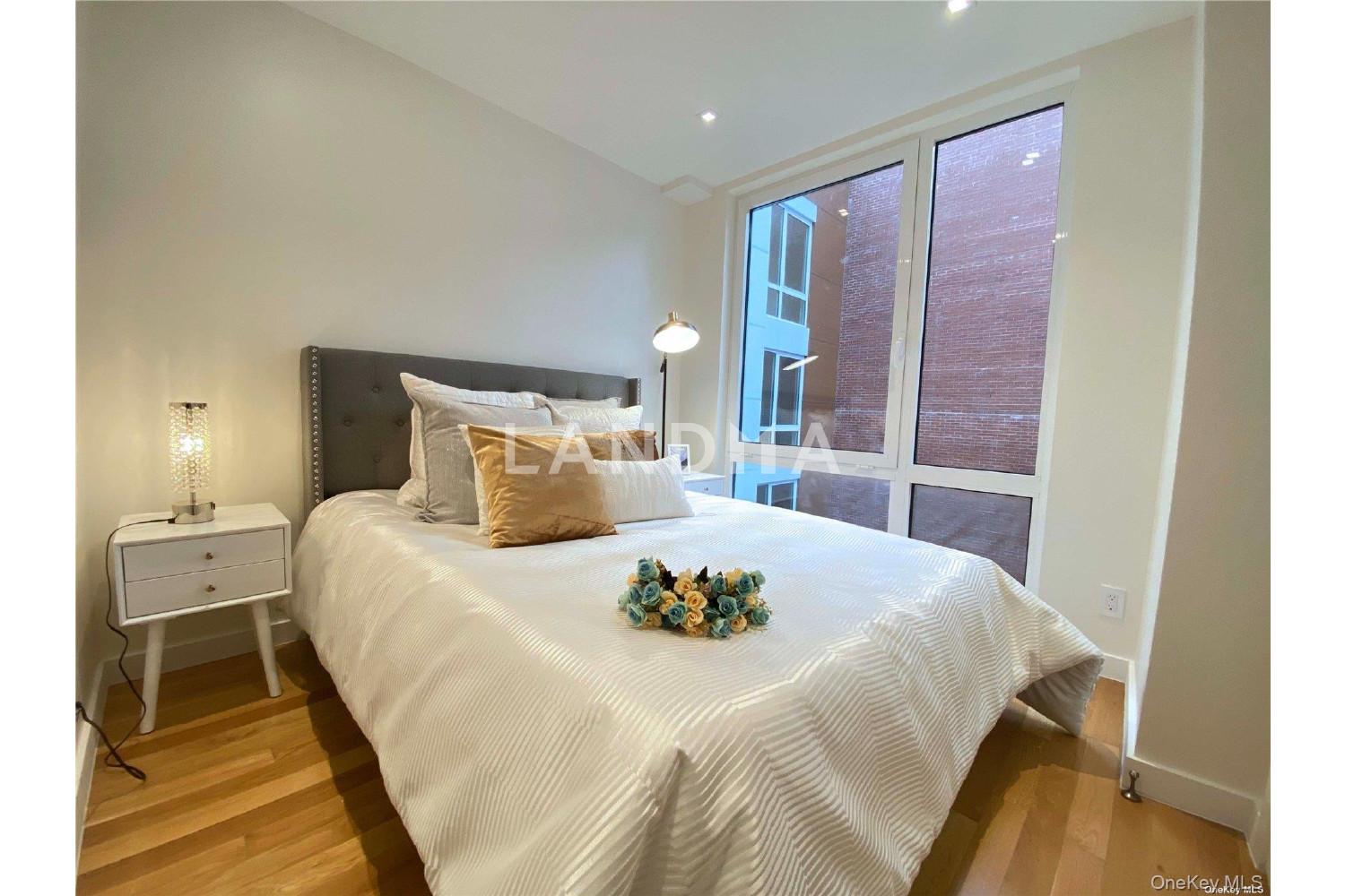 42-23 Parsons Boulevard  Unit 1E 官网图片 11
