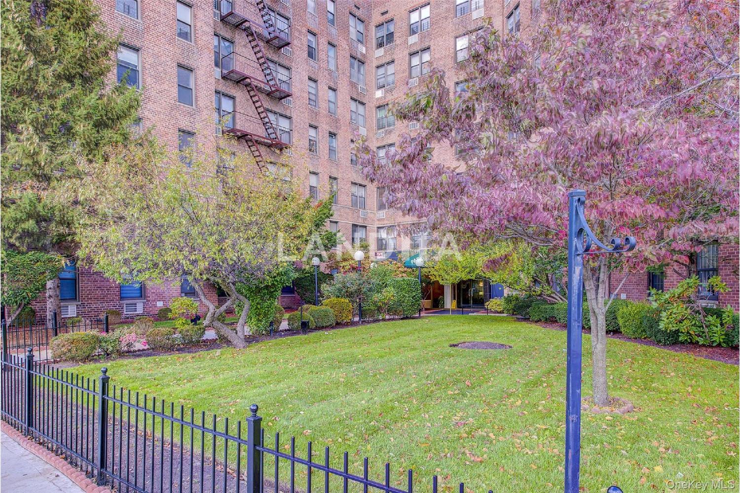 100-25 Queens Boulevard  Unit 2R 官网图片 34