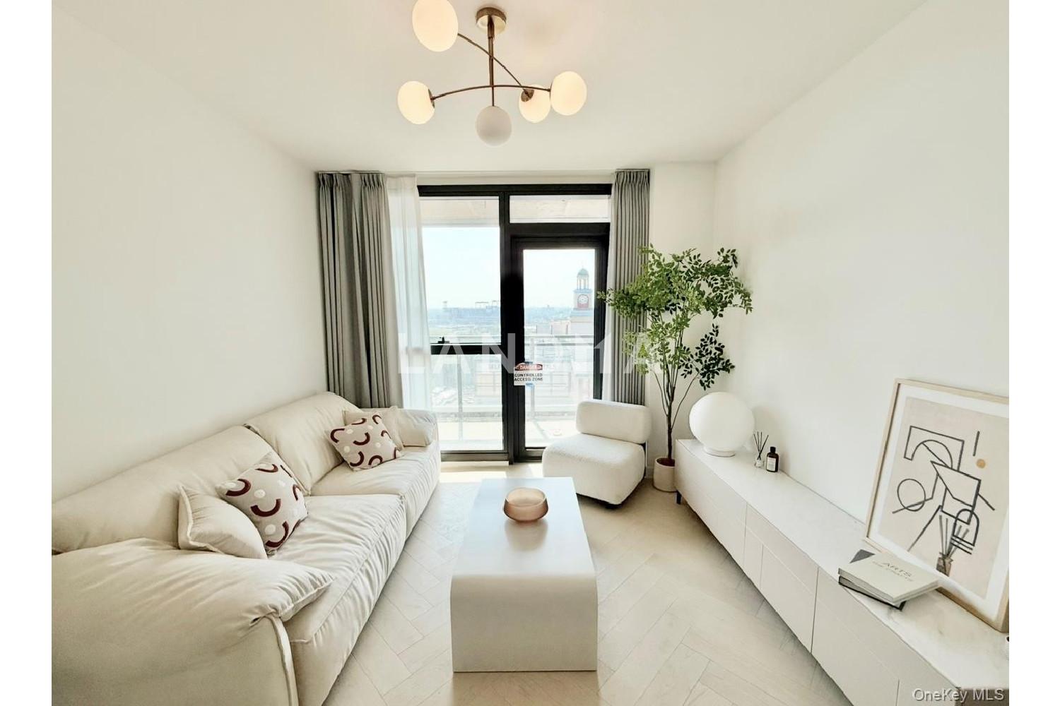 133-25 37 Avenue  Unit 17F 官网图片 2