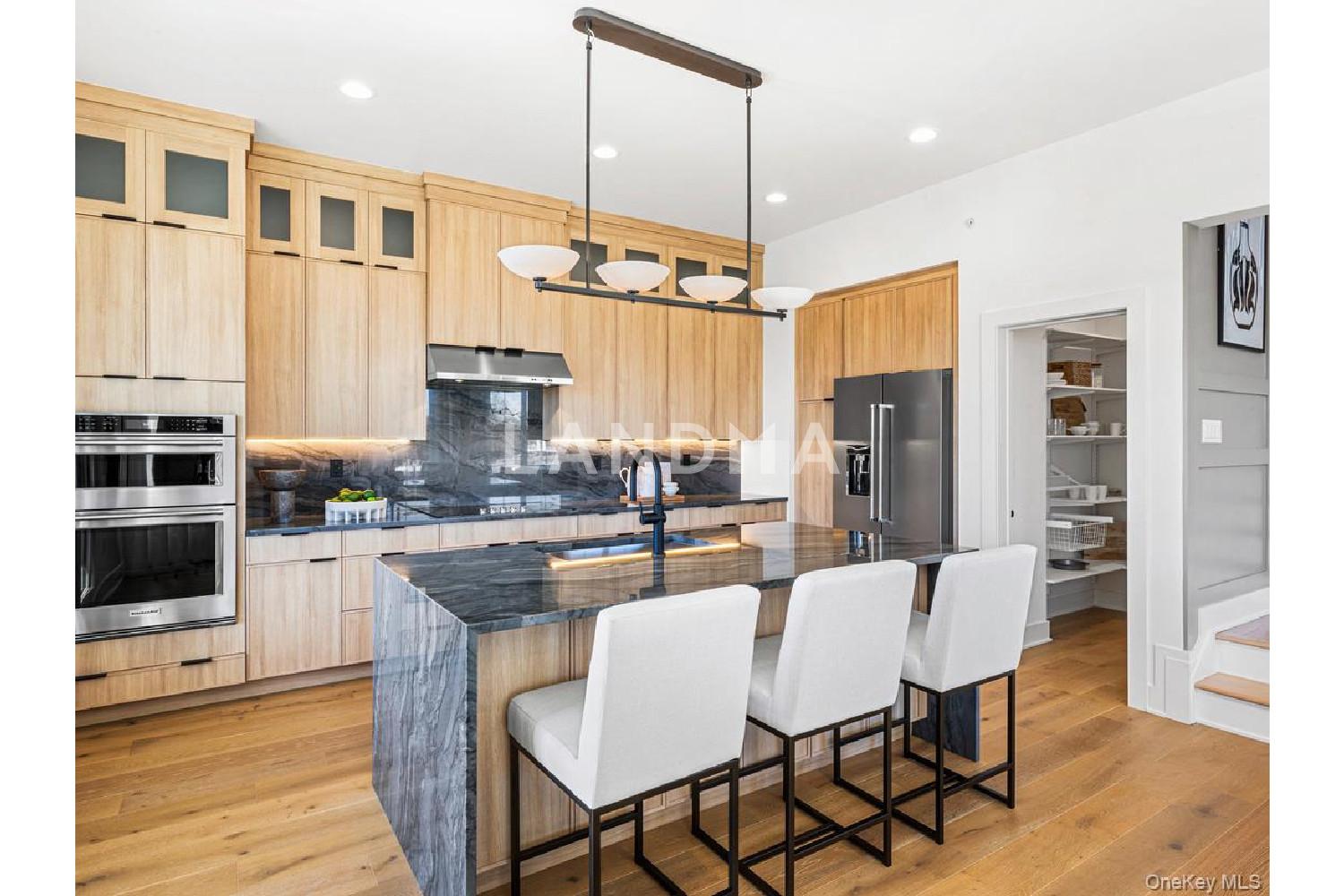 3014 Eastview Lane  Unit 110