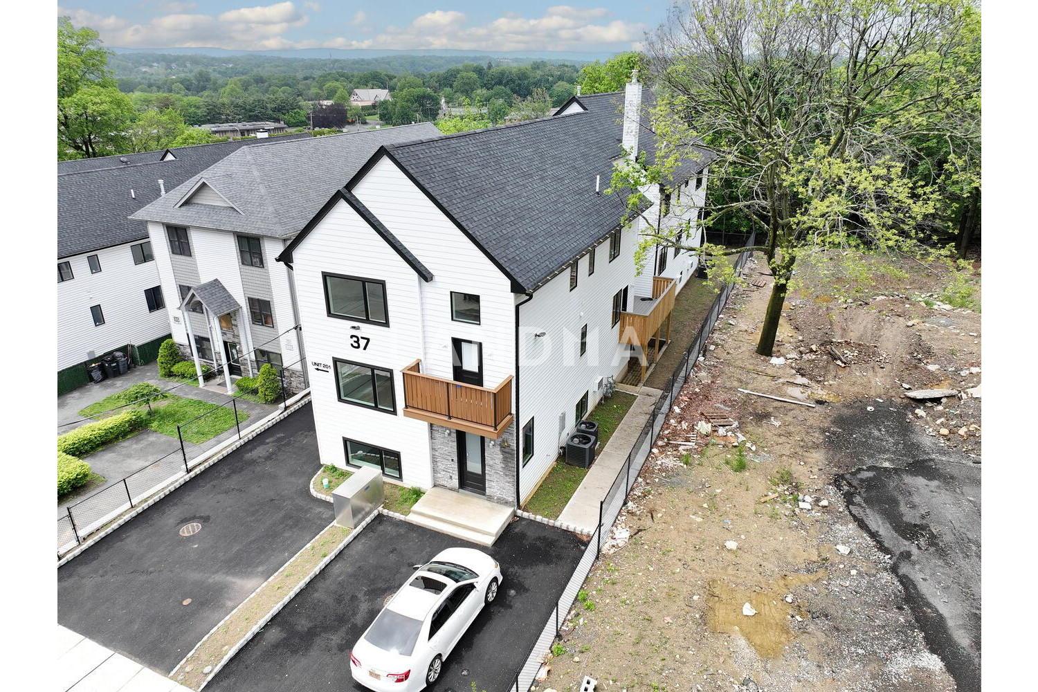 37 Ewing Avenue  Unit 201 官网图片 3