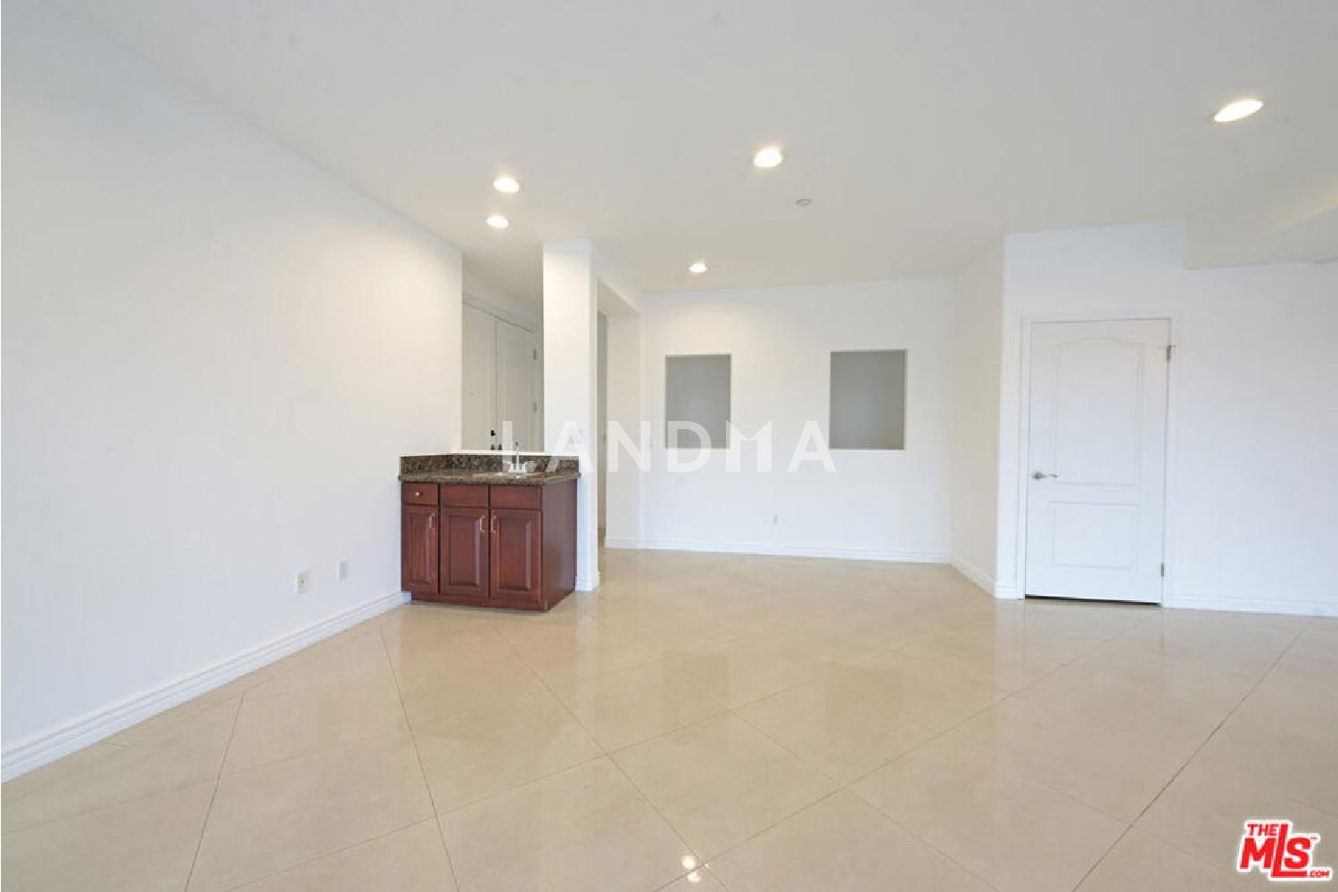 8555 Cashio Street #PH4 官网图片 23