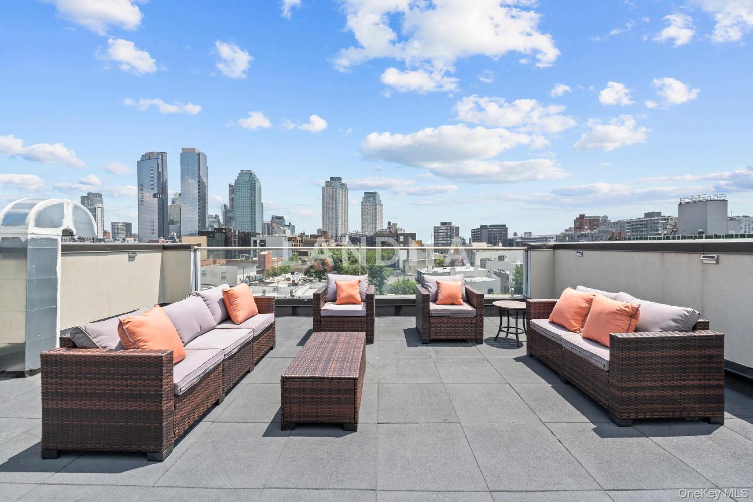 46-40 Vernon Boulevard  Unit 3B 官网图片 13