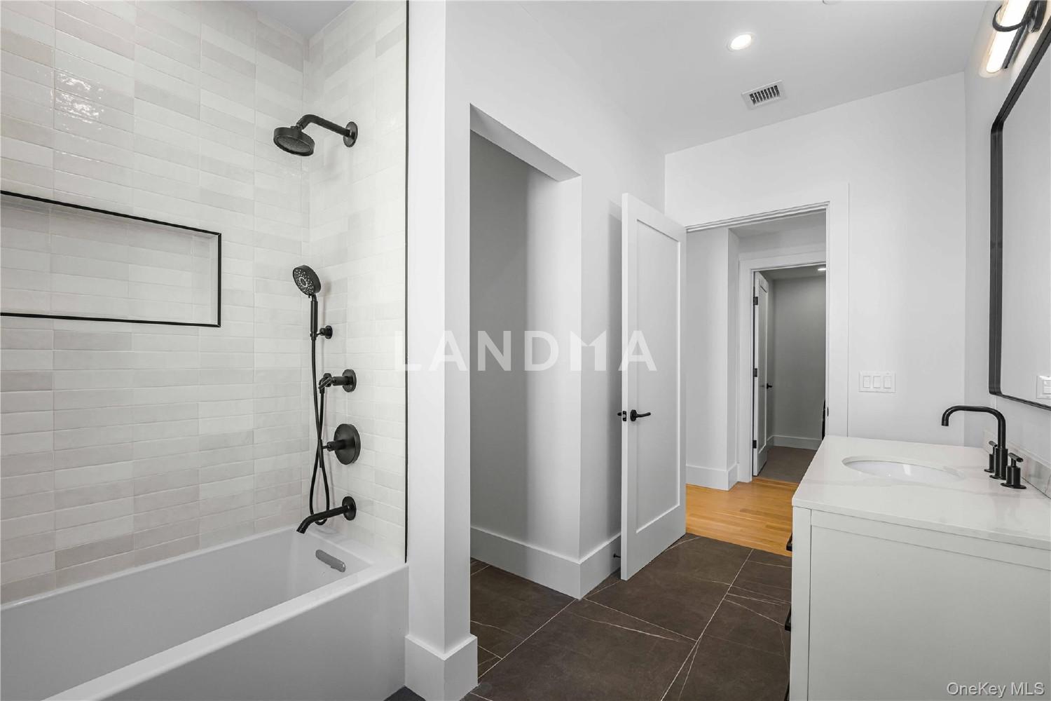 156 Palisade Street  Unit C 官网图片 16
