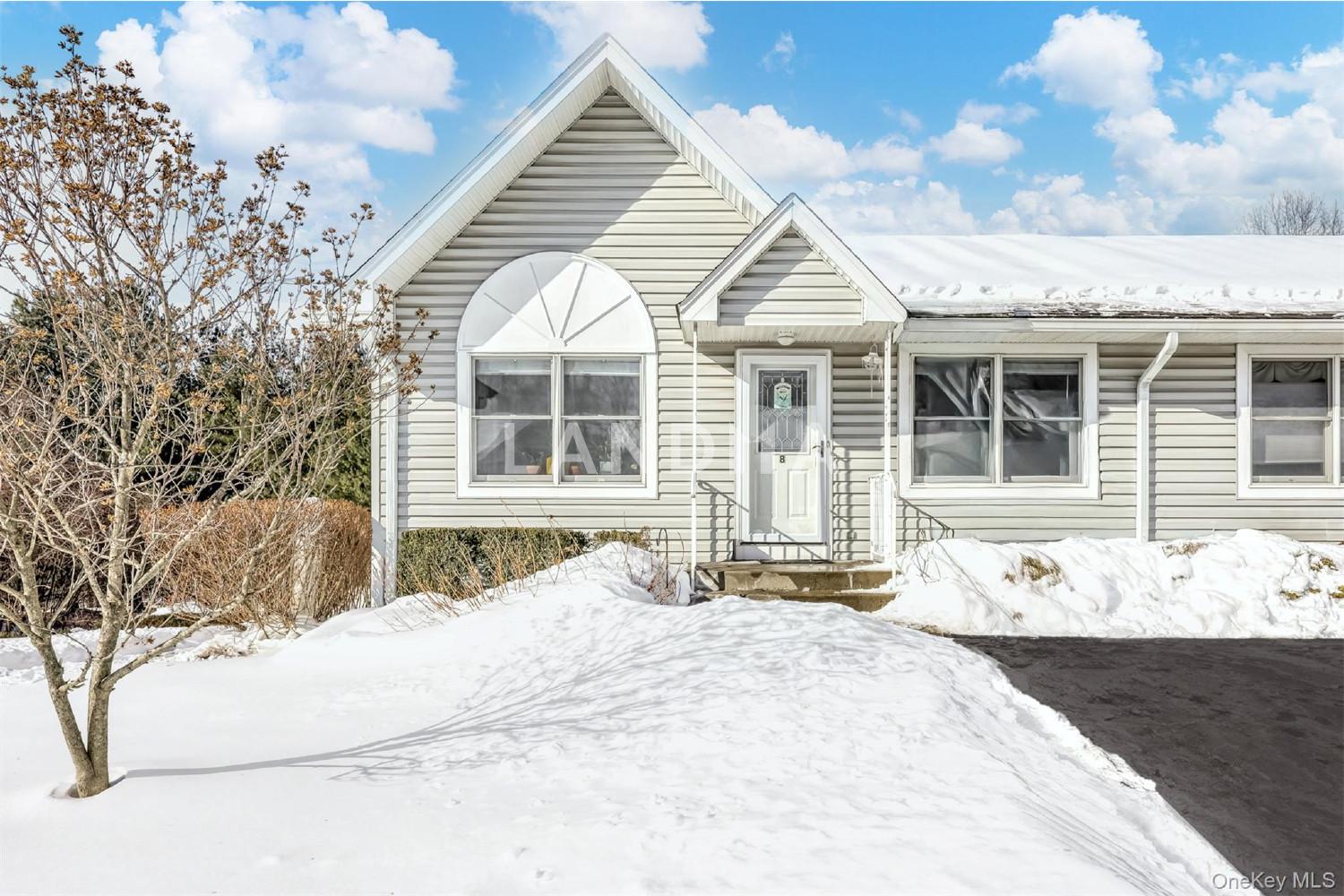 8 Windsor Circle