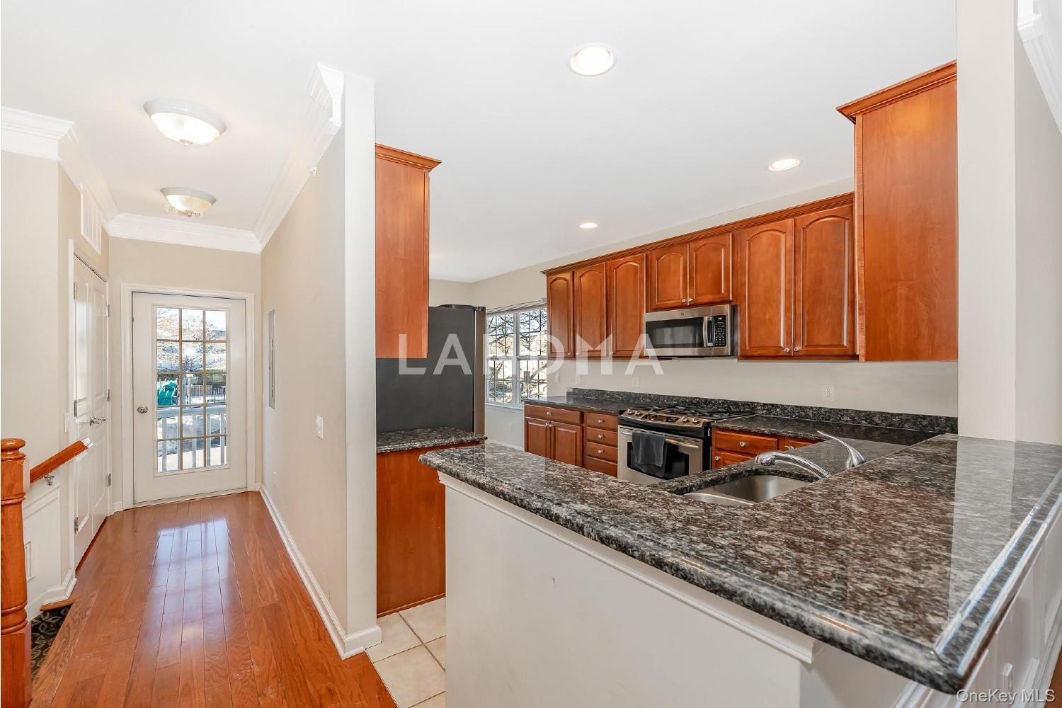 196 Somerset Drive 官网图片 6
