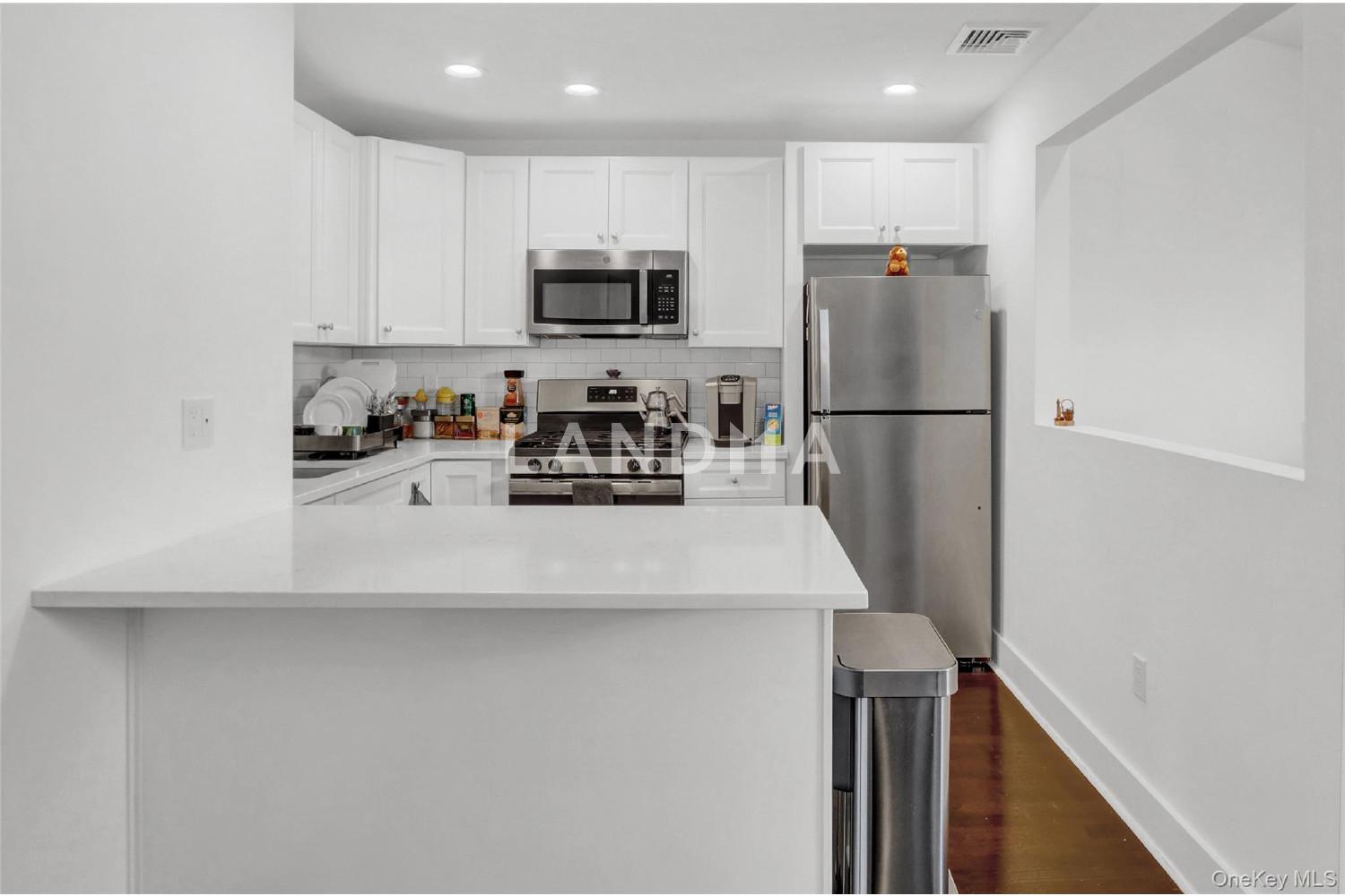 704 Breton Way  Unit 704 官网图片 8