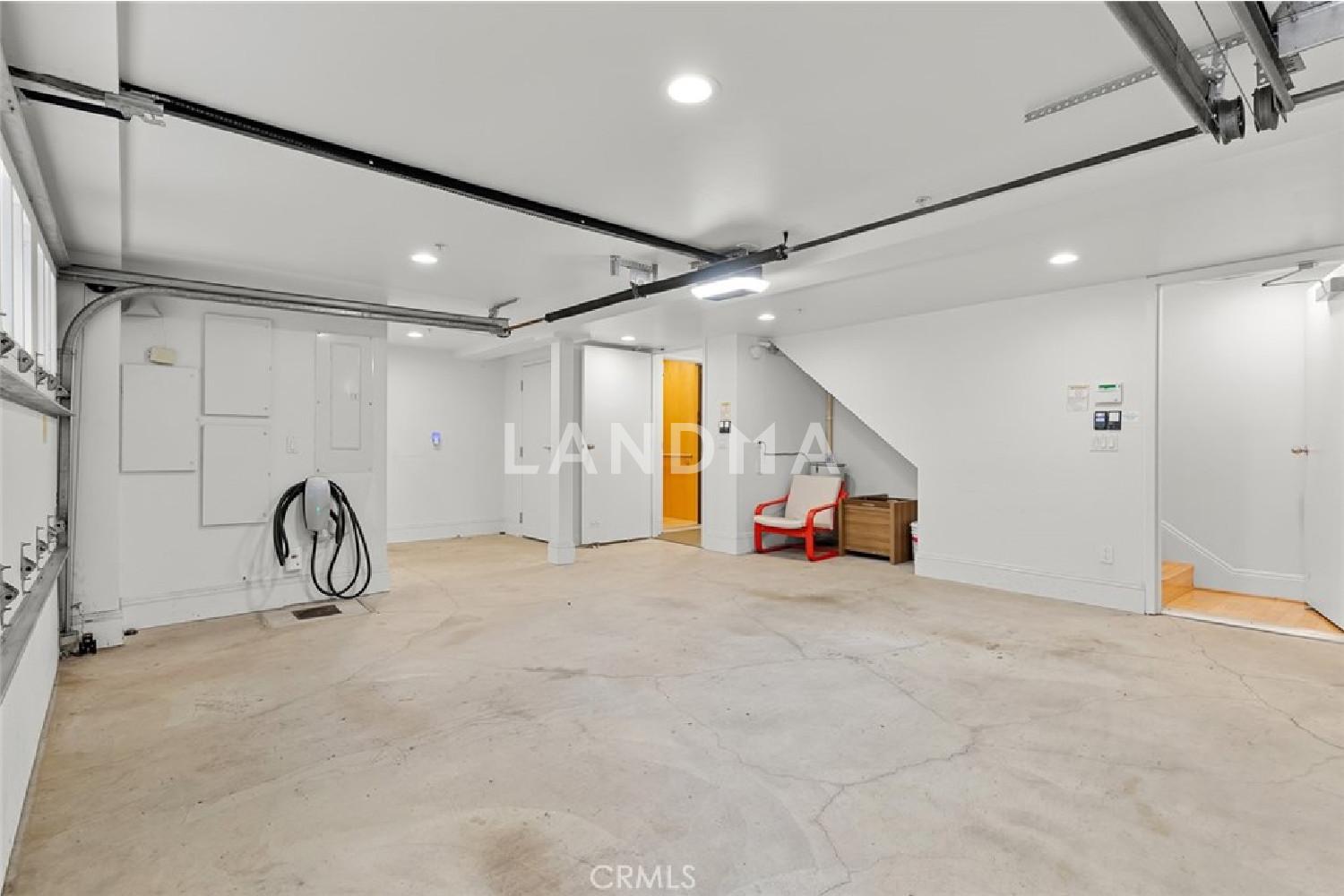 2323 S Beverly Glen Boulevard #9 官网图片 51
