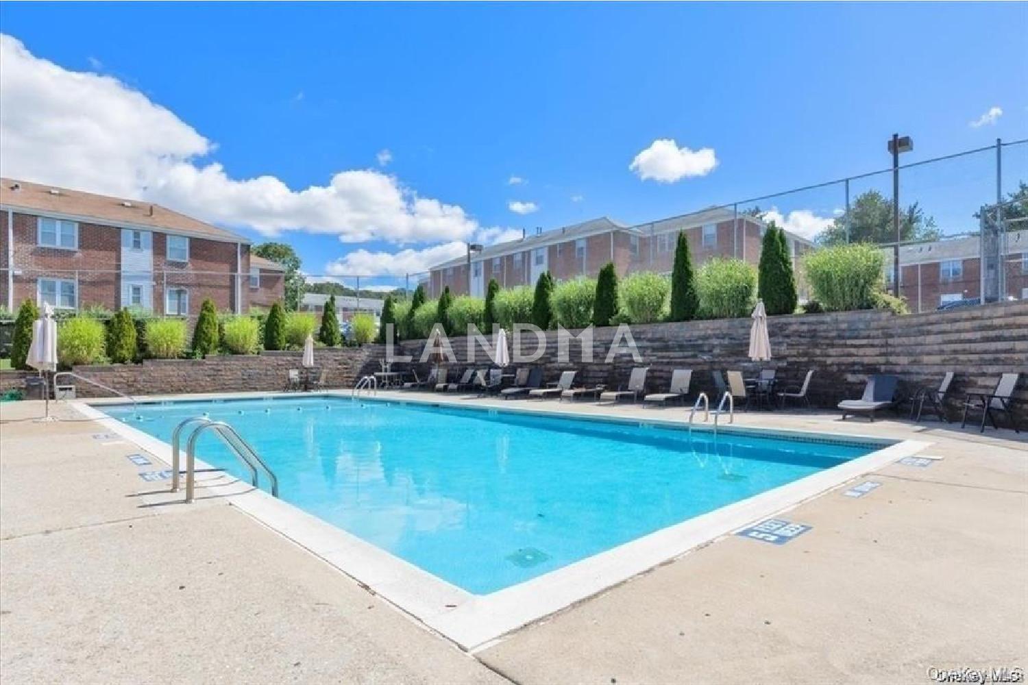 68-57 Cloverdale Boulevard  Unit 109 官网图片 17