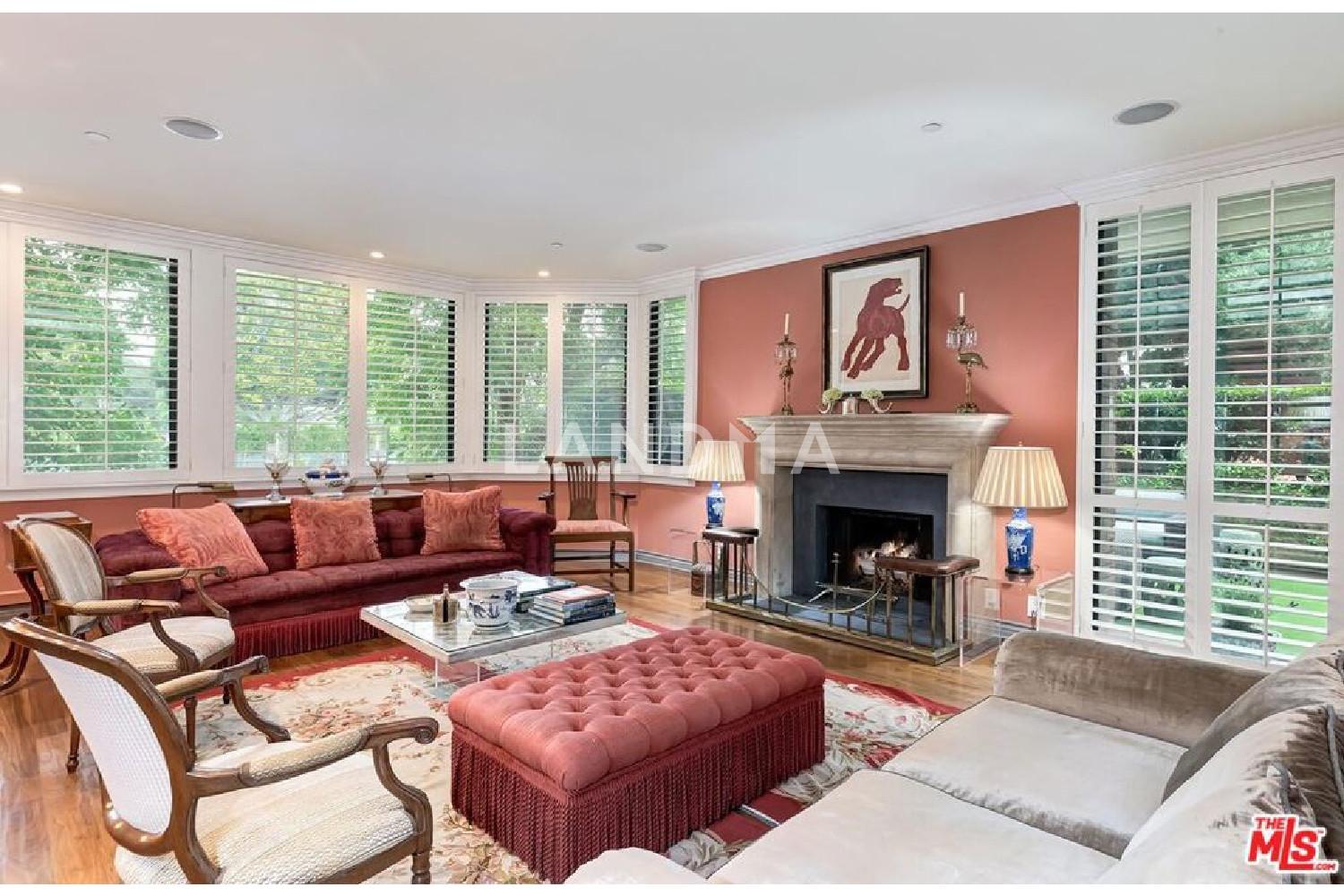 300 N Swall Drive #107 官网图片 2