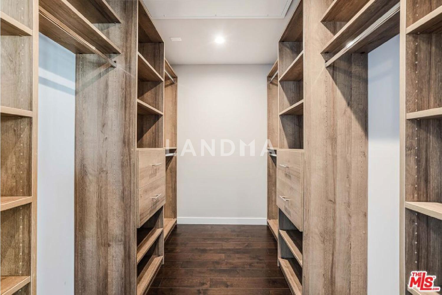 1729 S Barrington Avenue #2 官网图片 21