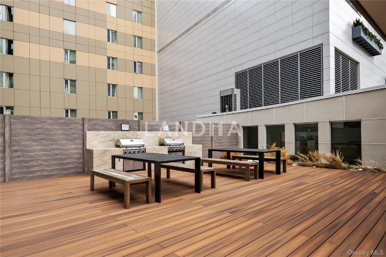 13327 39th Avenue  Unit 3H 官网图片 19