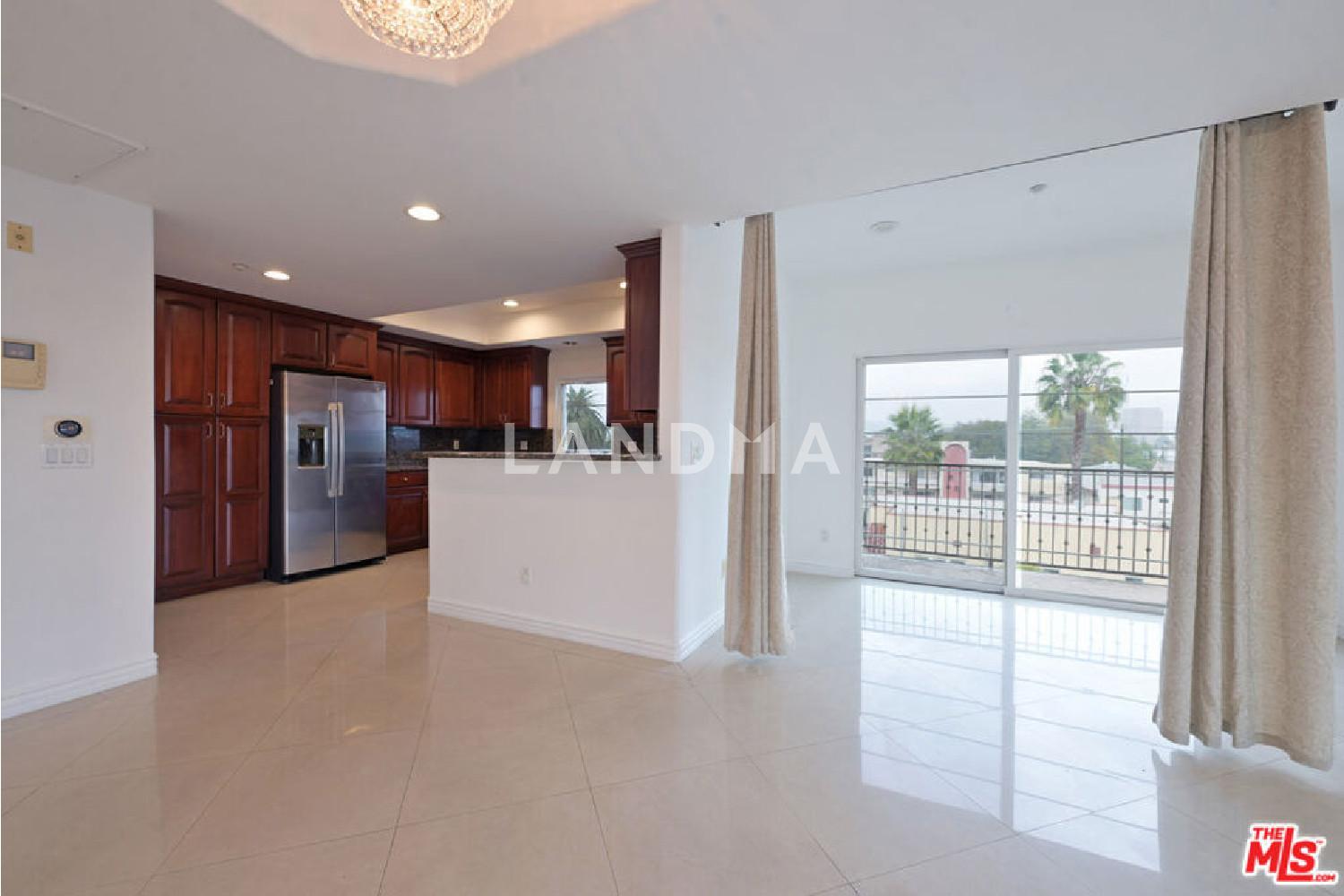 8555 Cashio Street #PH4 官网图片 24