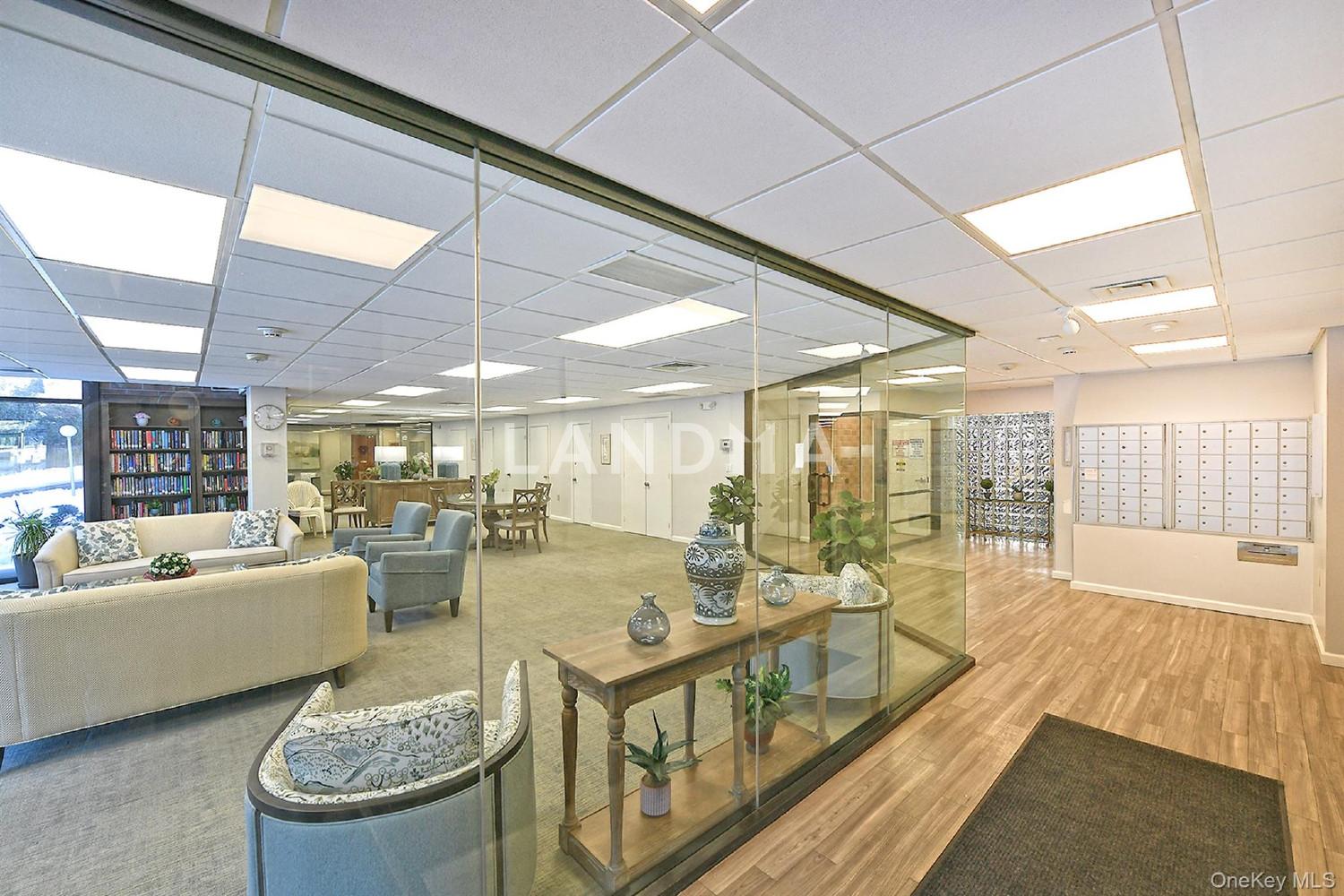 800 Willis Avenue  Unit 313 官网图片 17