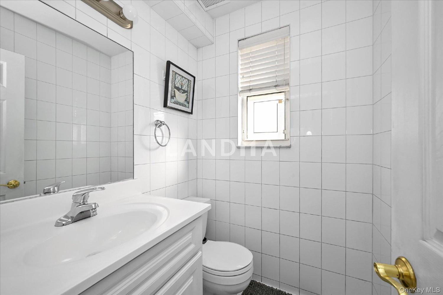 68-57 Cloverdale Boulevard  Unit 109 官网图片 8
