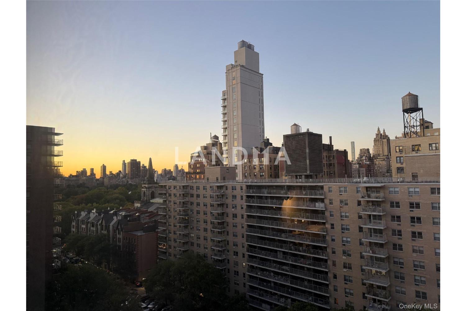 382 Central Park W  Unit 16U 官网图片 6