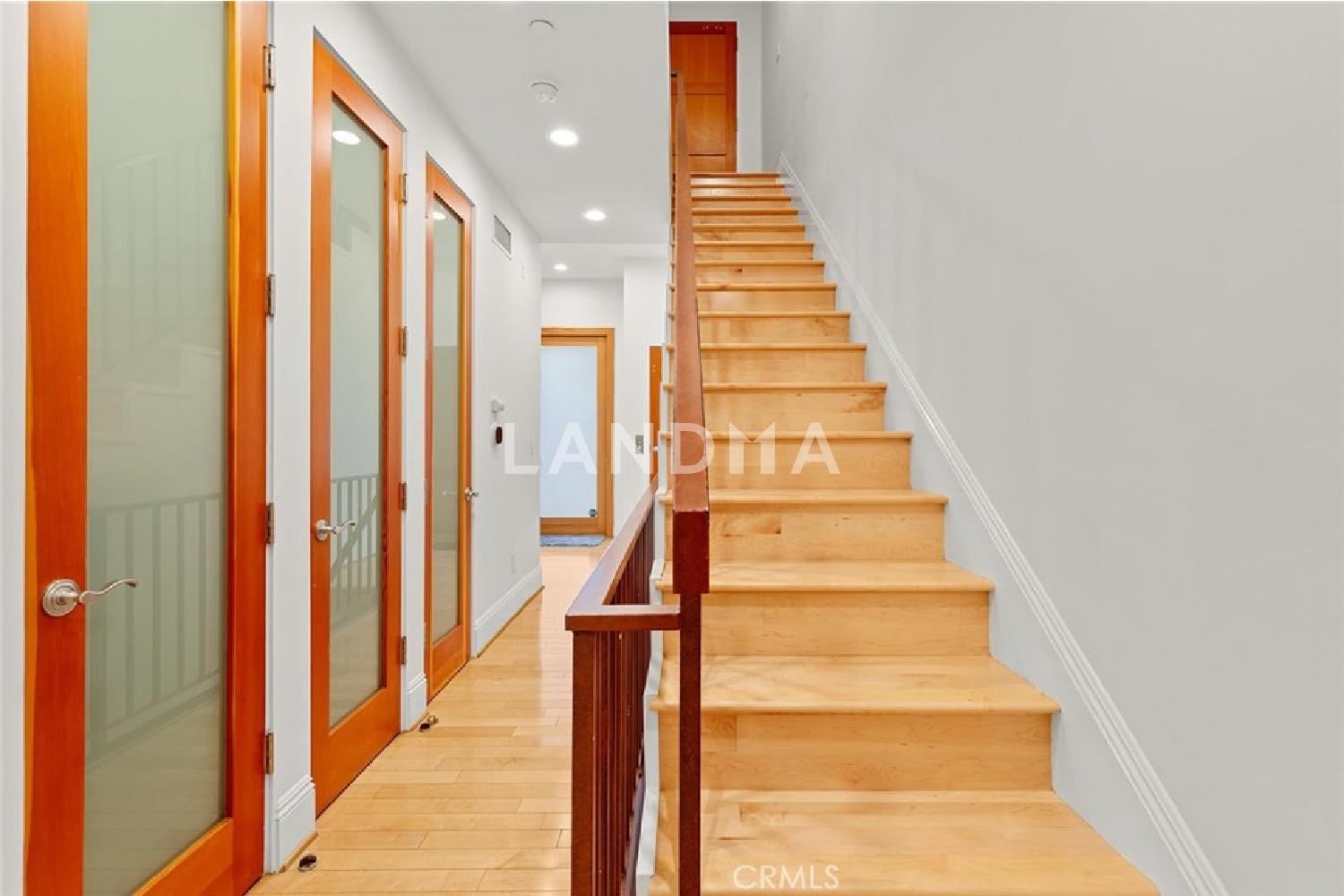 2323 S Beverly Glen Boulevard #9 官网图片 23