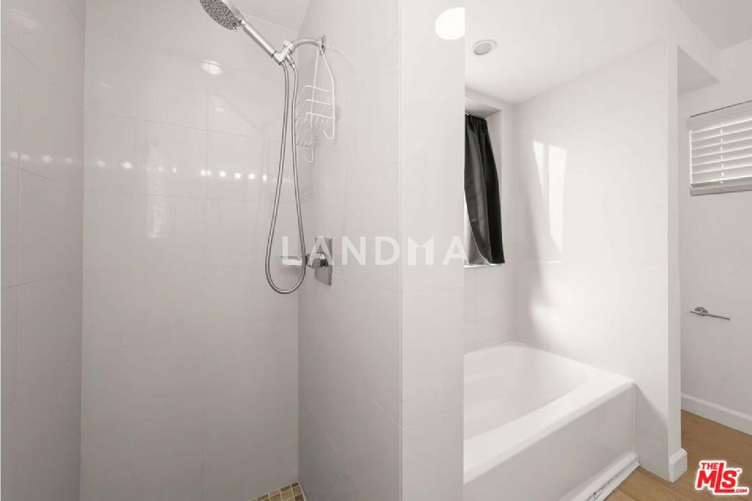 1525 N Hayworth Avenue #302 官网图片 29