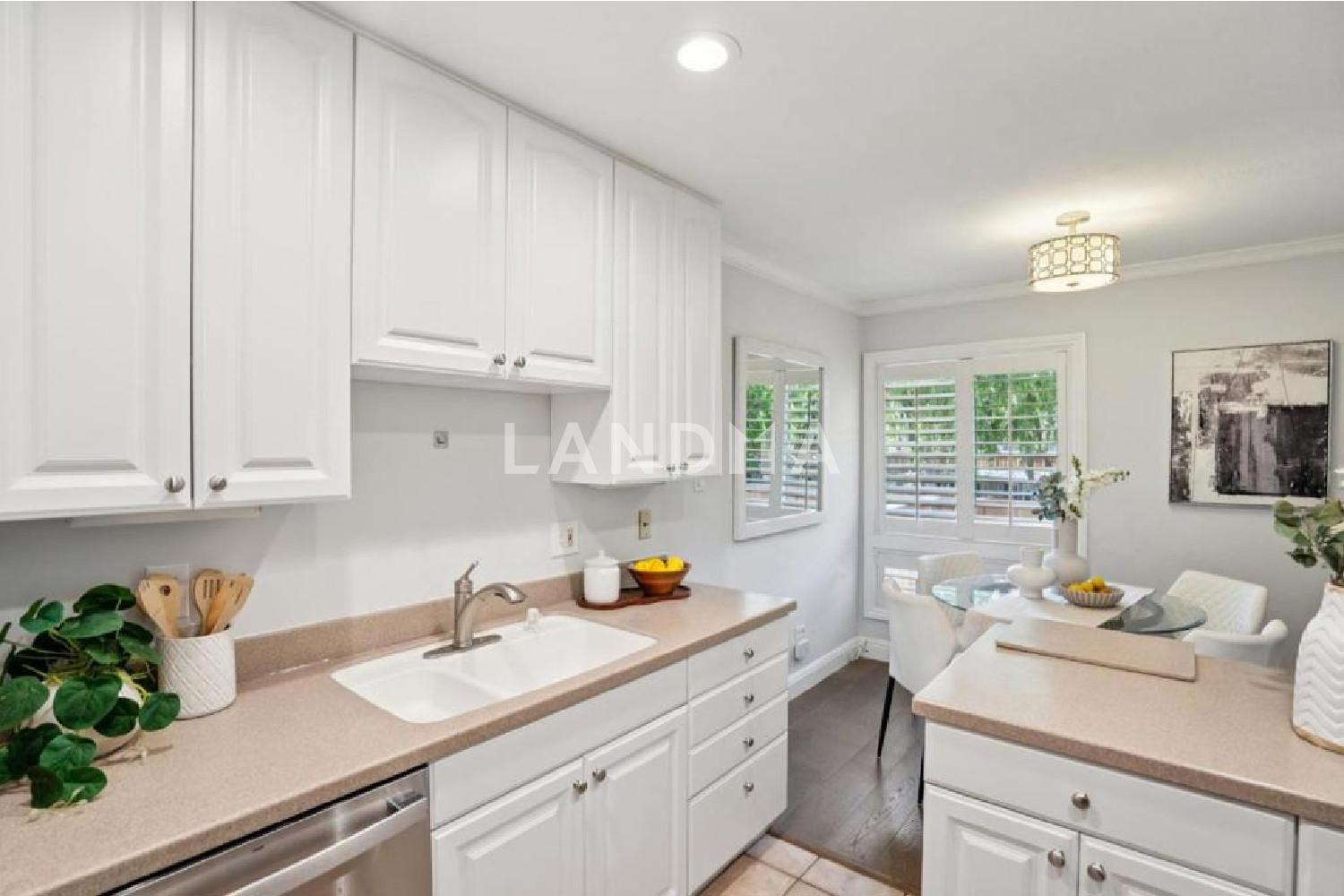 3033 Los Prados Street #229 官网图片 6