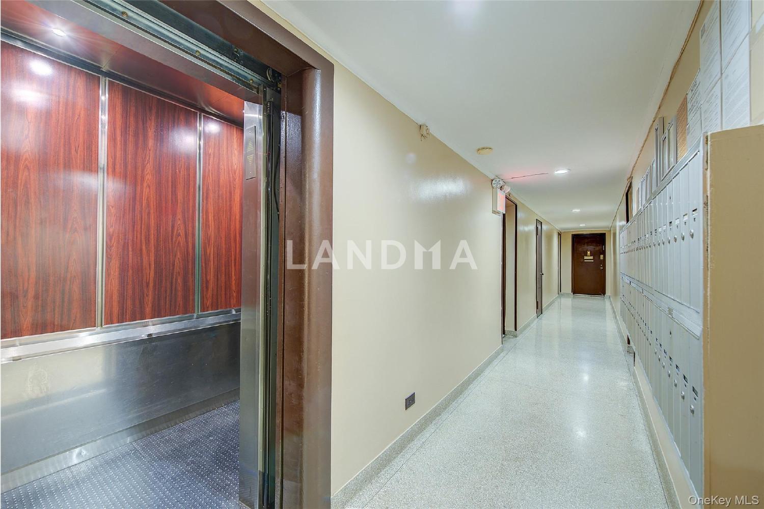 100-25 Queens Boulevard  Unit 2R 官网图片 4
