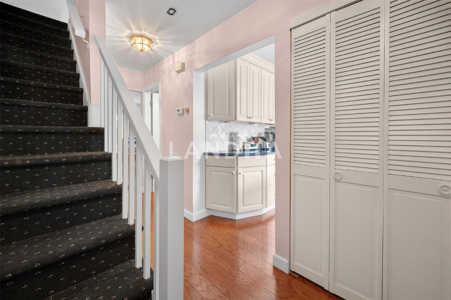 100 Baker Court  Unit 36 官网图片 10