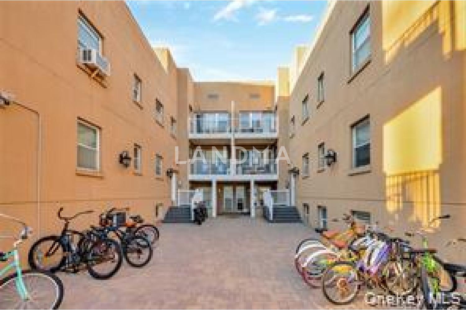 251 W Broadway  Unit 306