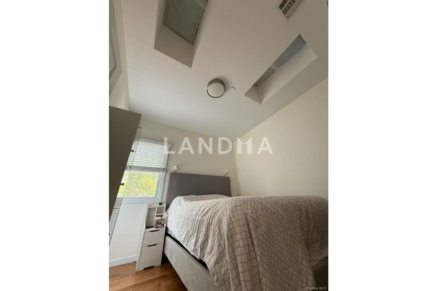 4038 194th Street  Unit 3B 官网图片 3