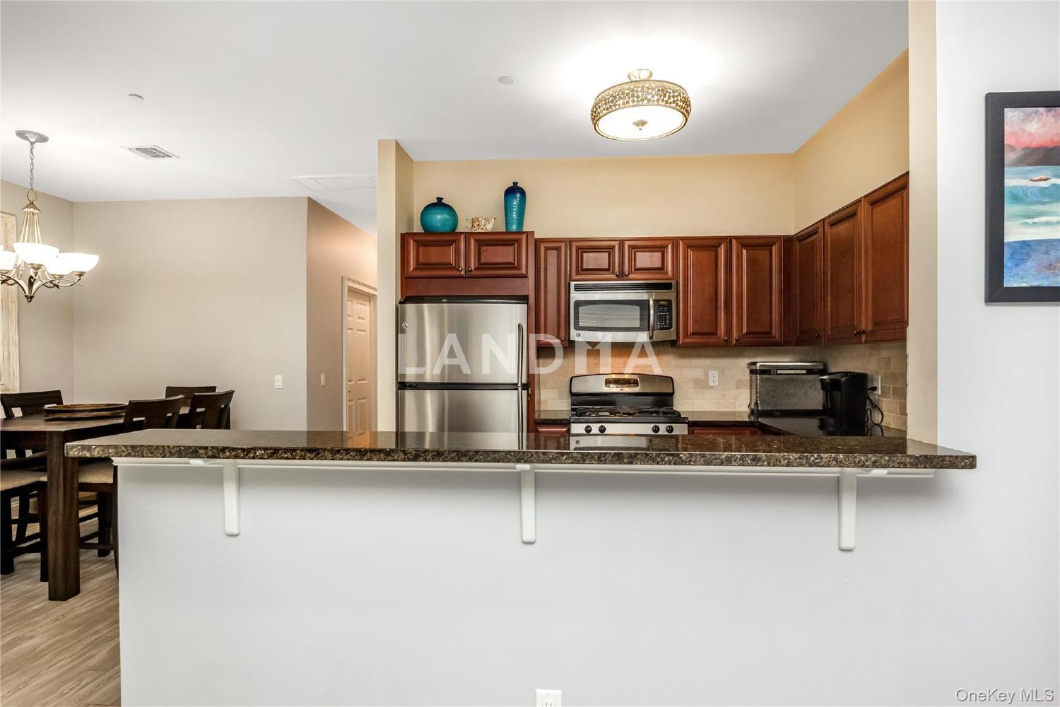 116 Stewart Avenue  Unit B 官网图片 9