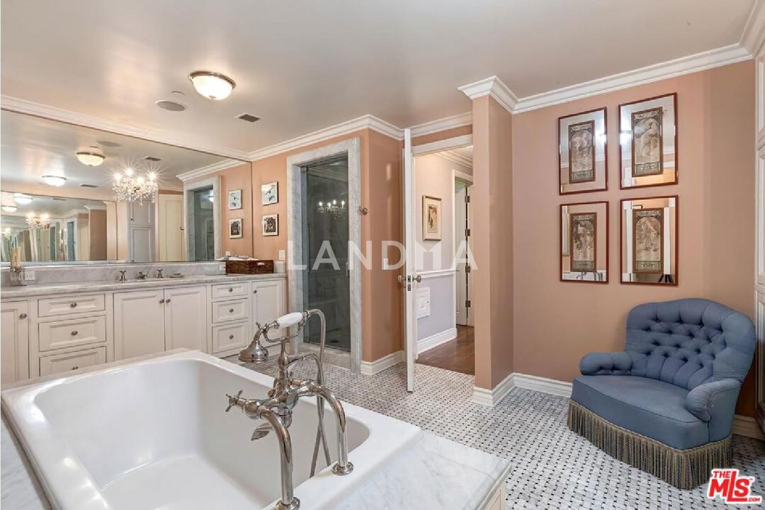 300 N Swall Drive #107 官网图片 9