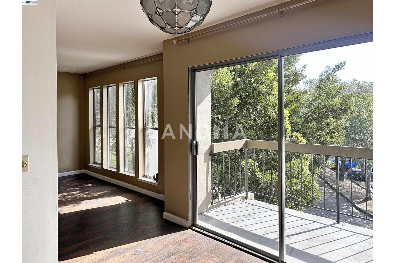 5335 Broadway Terrace #204 官网图片 3