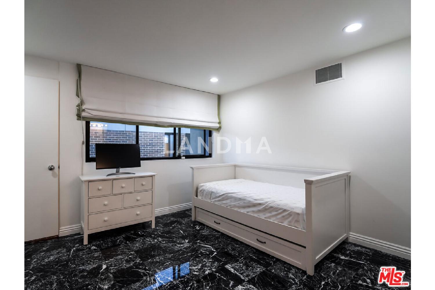 9321 Burton Way #A 官网图片 17