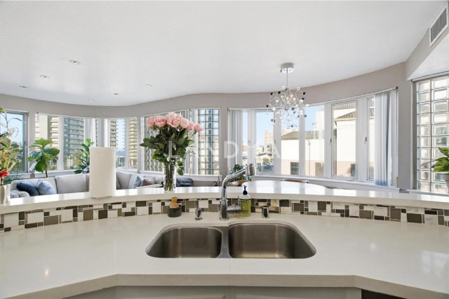 1111 Bay Street #307 官网图片 9