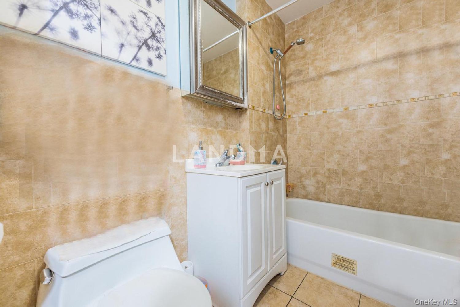 71-19 162nd Street  Unit 3D 官网图片 8