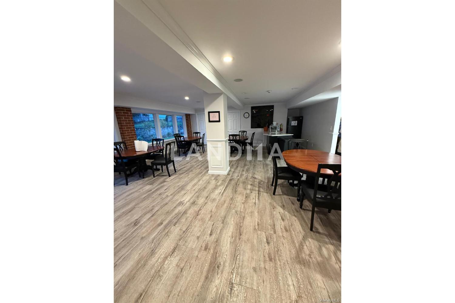 128 Santa Barbara Drive  Unit 128 官网图片 16
