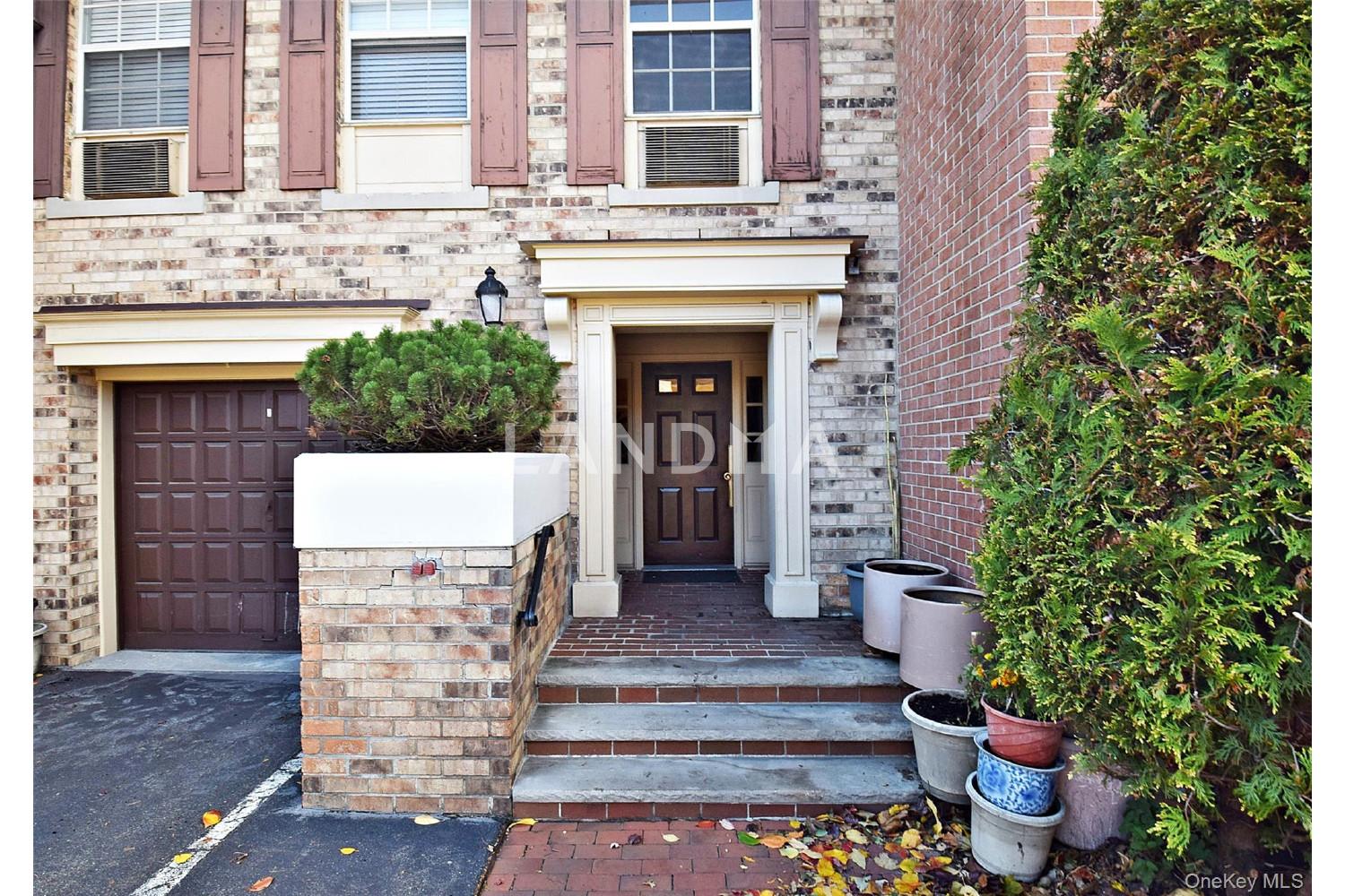 12-32 Diane Place  Unit 204 L