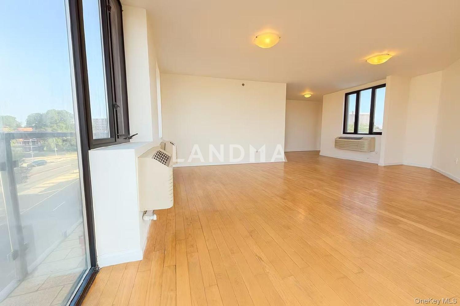 6070 Woodhaven Boulevard  Unit 4E 官网图片 4