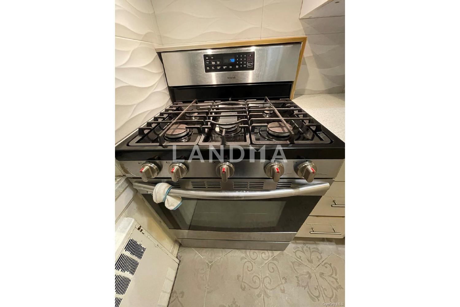 63-60 102nd Street  Unit D7 官网图片 36