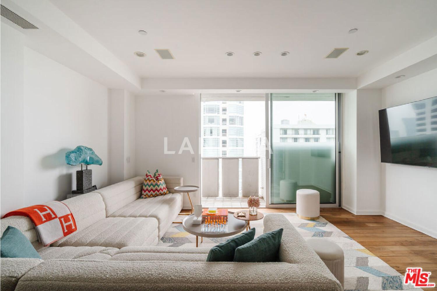 10375 Wilshire Boulevard #11H 官网图片 4