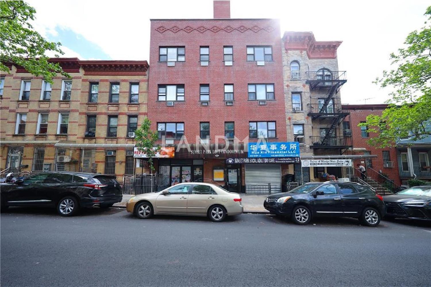 462 52nd Street  Unit 2D