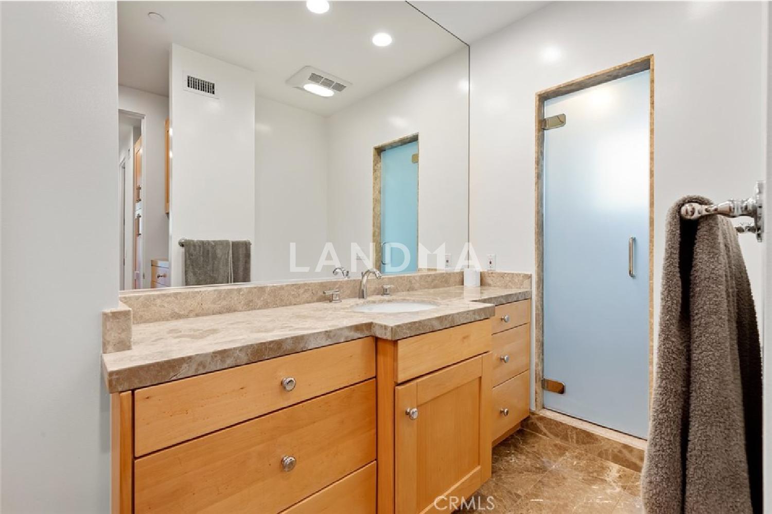 2323 S Beverly Glen Boulevard #9 官网图片 33