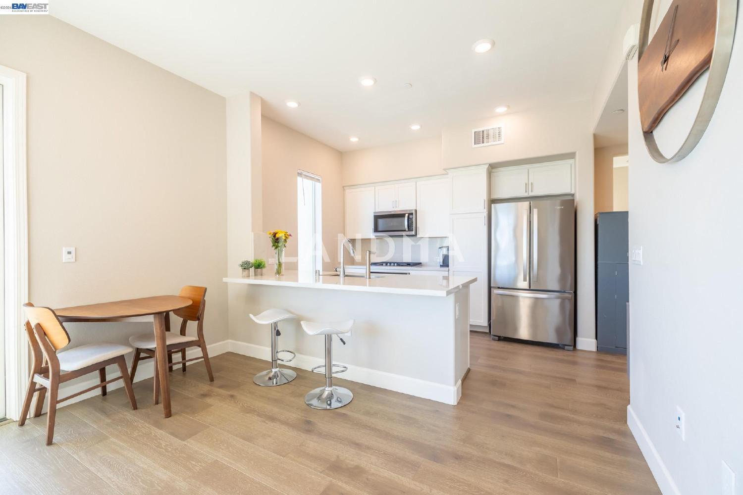 263 Llano De Los Robles Ave #1 官网图片 5