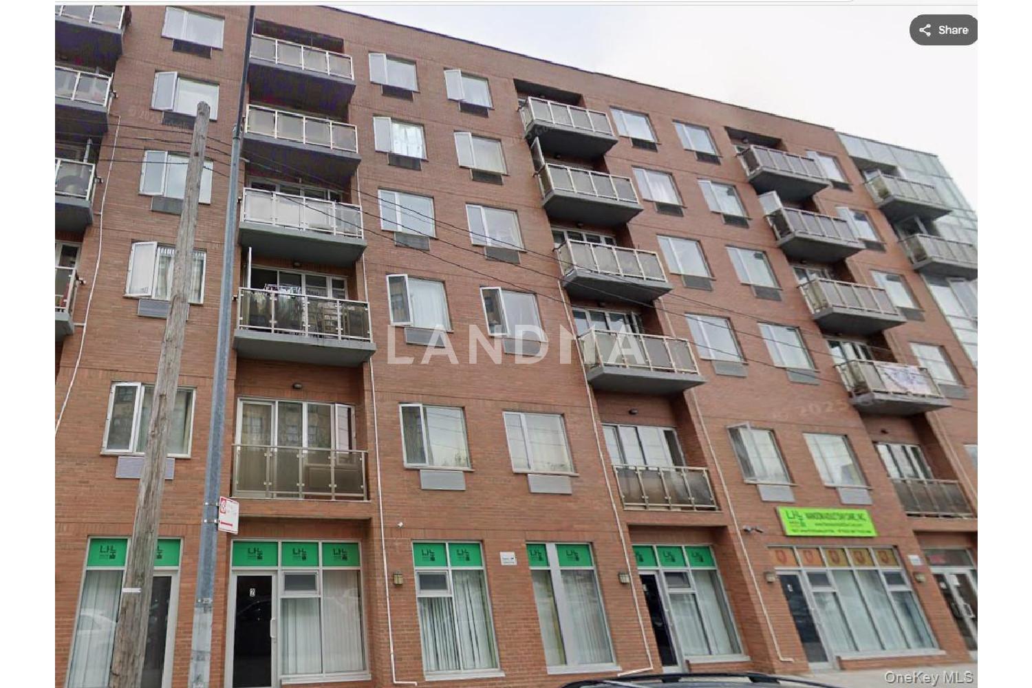 136-21 Latimer Place  Unit 4L