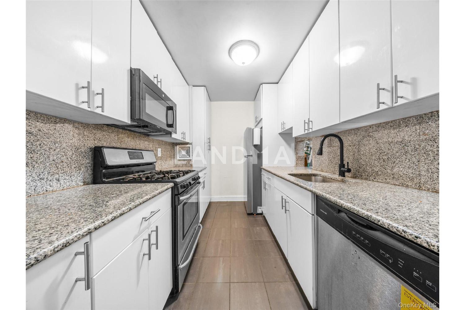 35-20 Leverich Street  Unit 209 官网图片 10