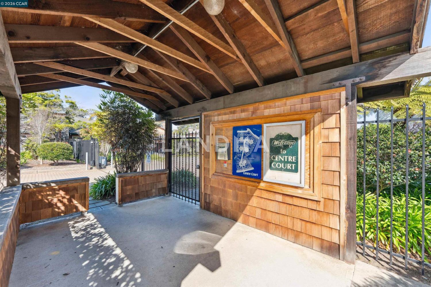 405 Centre Ct