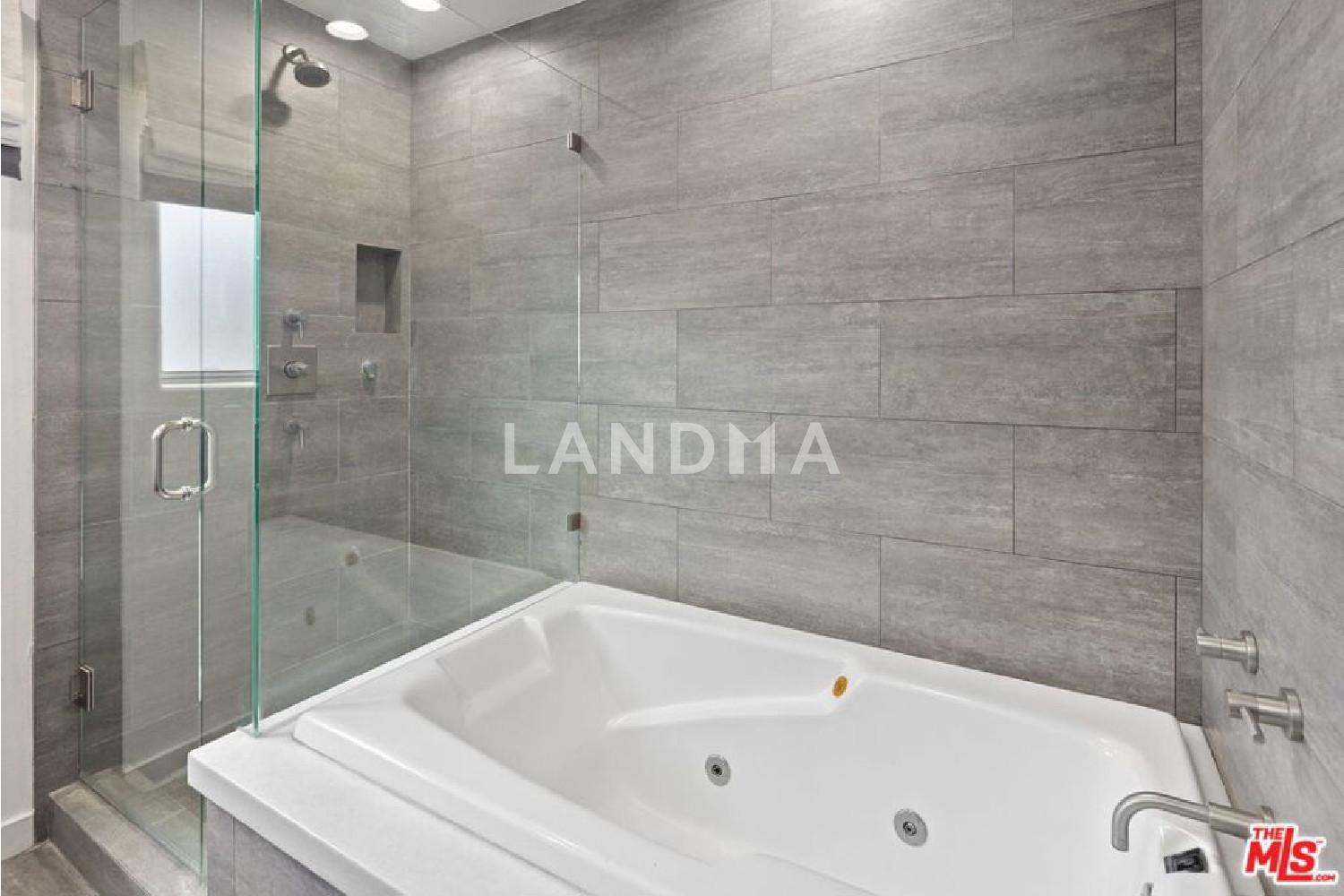 12011 Goshen Avenue #301 官网图片 20