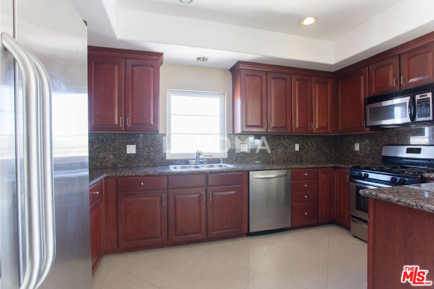8555 Cashio Street #PH4 官网图片 8